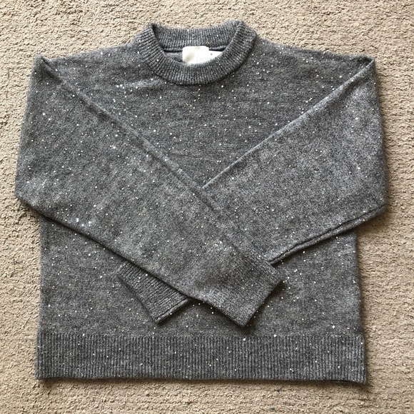 H & M crewneck Sweater.NWT. - Picture 1 of 2